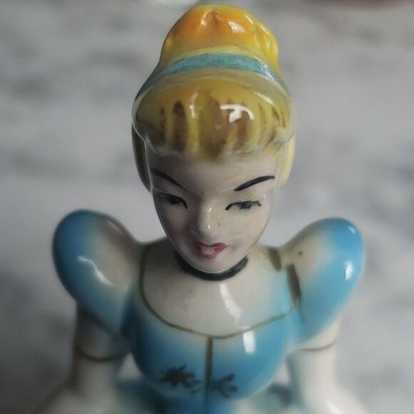 Vintage Walt Disney 1960s Cinderella - Picture 2 of 8